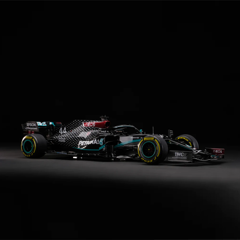 1:18 Mercedes-AMG W11 Fórmula 12